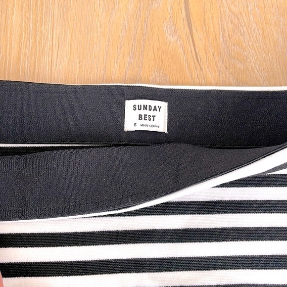 🆕SUNDAY BEST (Aritzia) | Striped Skirt - Picture 4 of 4
